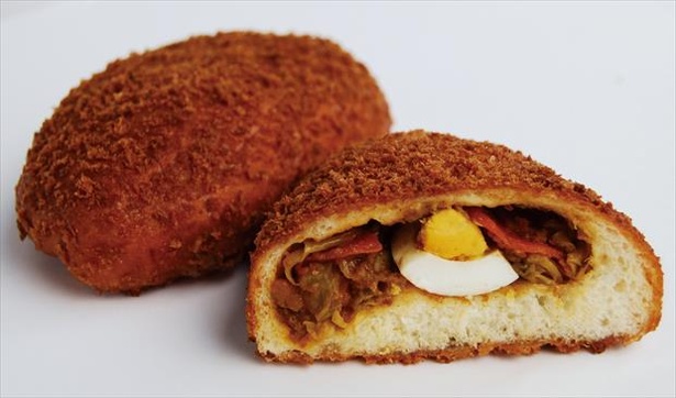 「パン工房 Anten Do 吉祥寺店」の「あっぱれカレーパン」