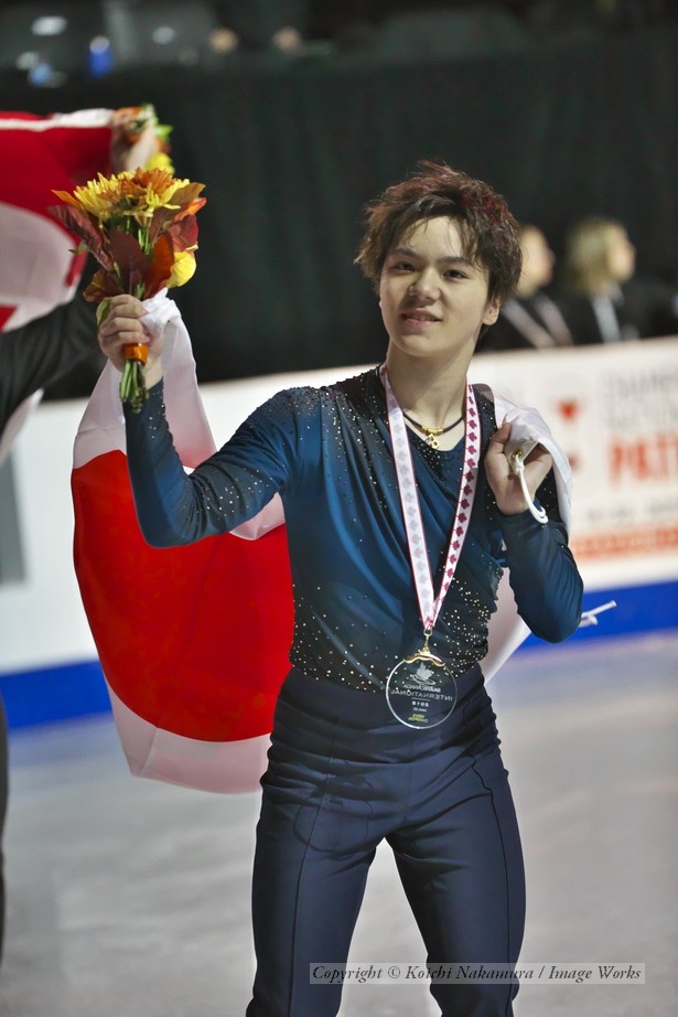 宇野昌磨、スケートカナダでの表彰式