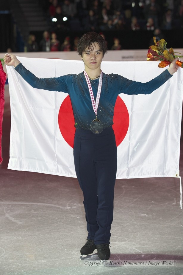宇野昌磨、スケートカナダでの表彰式