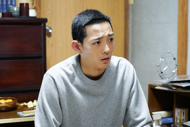【写真を見る】後半に登場する成長した与太郎は、髪も