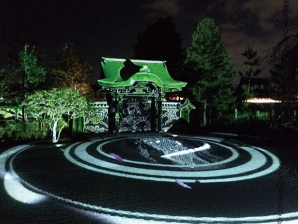 新しい寺院のカタチ 高台寺 が幻想的なプロジェクションマッピングで仏教の教えを表現 ウォーカープラス