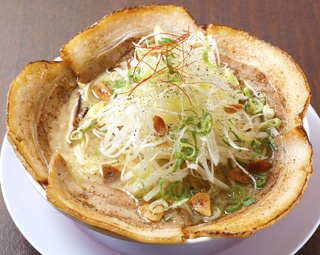 福島・いわきの肉自慢ラーメン3選！ 丼を埋め尽くすチャーシューに大満足