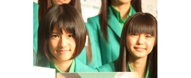 竹内美宥さん(左)と市川美織さん