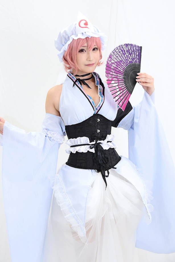 『東方Project』の西行寺幽々子(アレンジ衣装)に扮する璃都さん