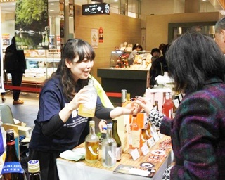 九州と北東北の酒を堪能！「焼酎と日本酒の大試飲会」が博多駅で開催
