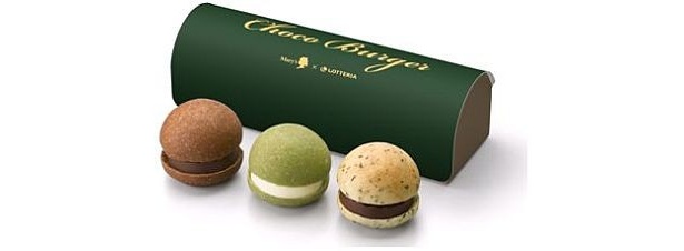 3つの特製バンズにメリーのチョコをサンドしたロッテリアの「チョコバーガー」