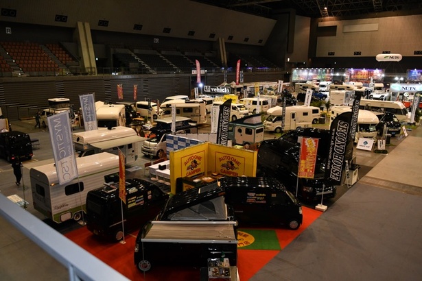 福岡キャンピングカーショー2018がマリンメッセ福岡にて開催