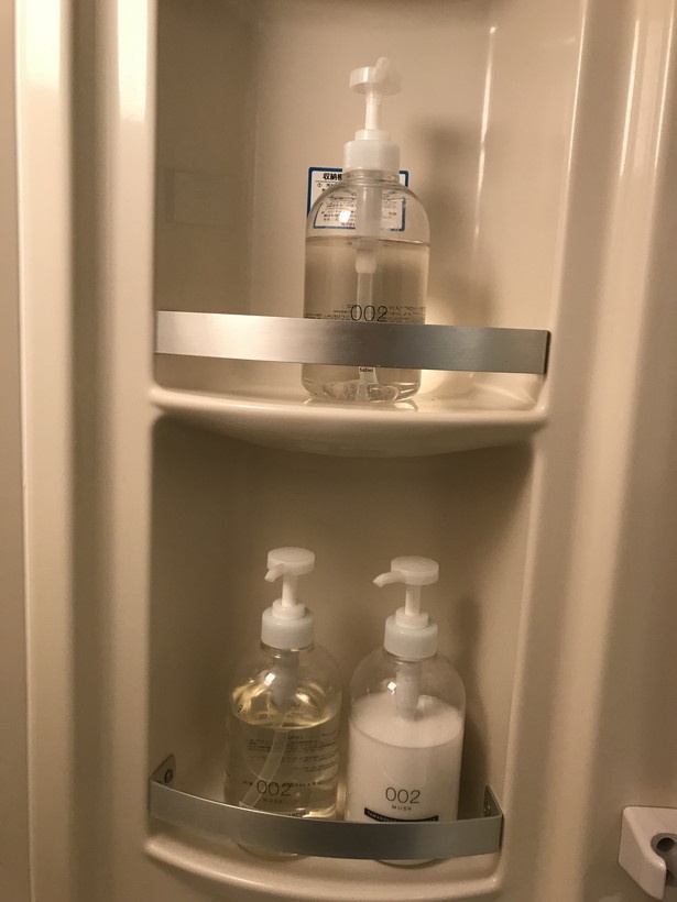 シャワールームには、シャンプー・コンディショナーが用意されている
