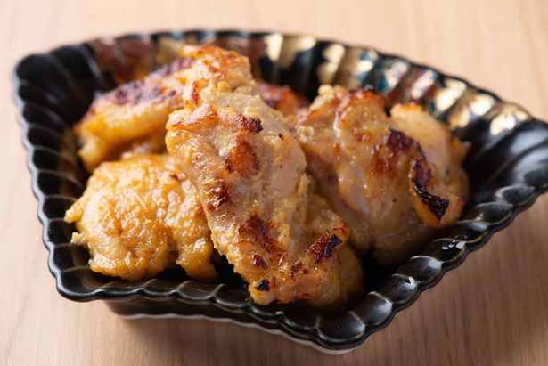 ｢鶏の西京焼き｣(6個880円)は、柔らかい鶏肉に甘味とコクが染み込む