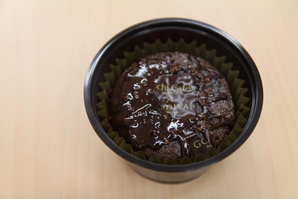 表面にもトロトロのチョコレートガナッシュが！