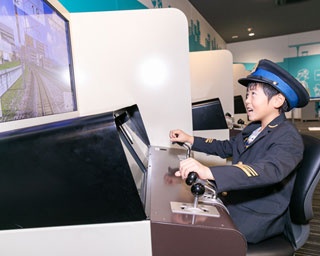 家族で京都鉄道博物館へ出かけよう！Nゲージ模型運転やVRも体験！