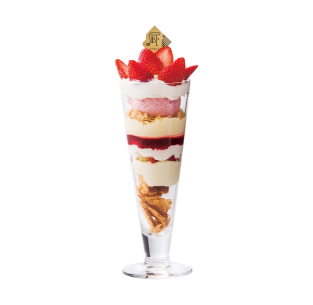 ザクザク食感のパイにカスタードクリームやクリームチーズをのせている