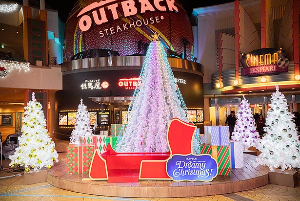 イクスピアリのクリスマスツリー