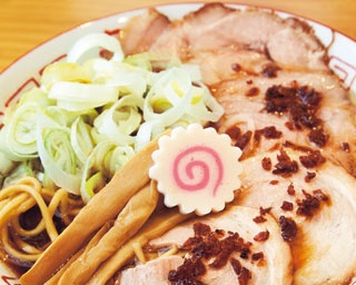 “いりこ”使用の風味豊かなラーメン店が大阪難波にオープン！「伊吹商店」