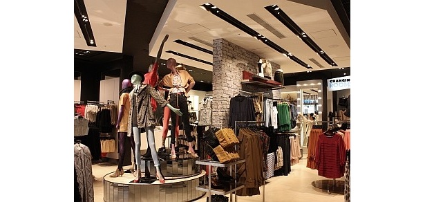 明日オープン！国内最大規模の｢TOPSHOP / TOPMAN｣潜入レポ