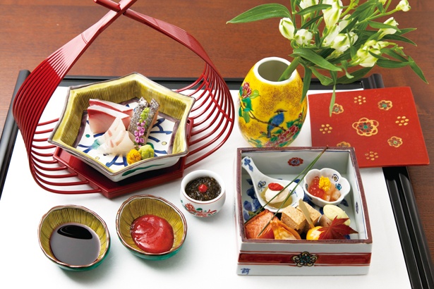 「美しい器に盛られた食事は、目で見て楽しむこともできます」(嶋村)/星野リゾート 界 加賀