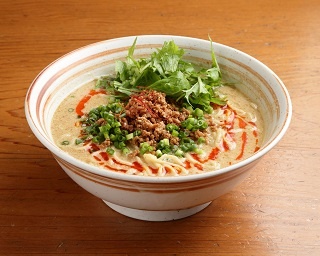 自家製麺に個性派スープ山形に新たな風雲児現る「ラーメン 大器」