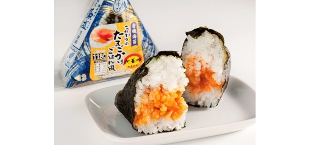 “T.K.G.おむすび”の元祖！「青磯海苔 こだわりのたまごかけごはん風」(118円)/ファミリーマート