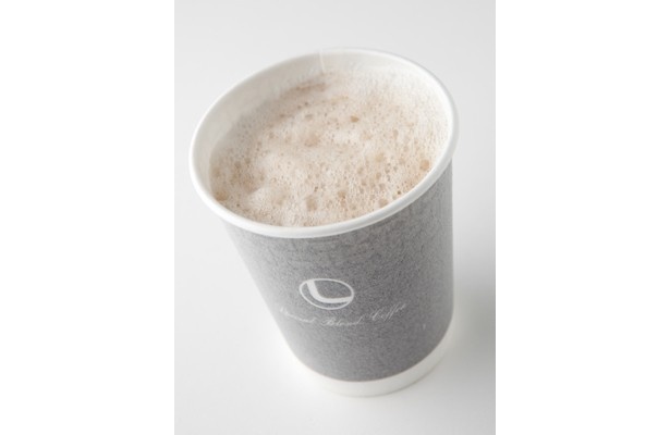 「スッキリしている。この中で一番ライトなカフェラテ」と言われた「ロッテリア」の「たっぷりミルクのカフェラテ」(260円)