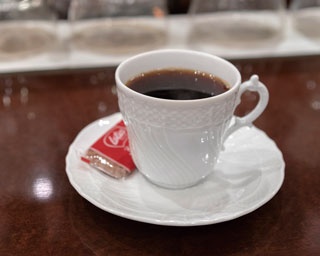 【福岡のカフェ】世界一のロースターで自分の好みを探す「豆香洞コーヒー」