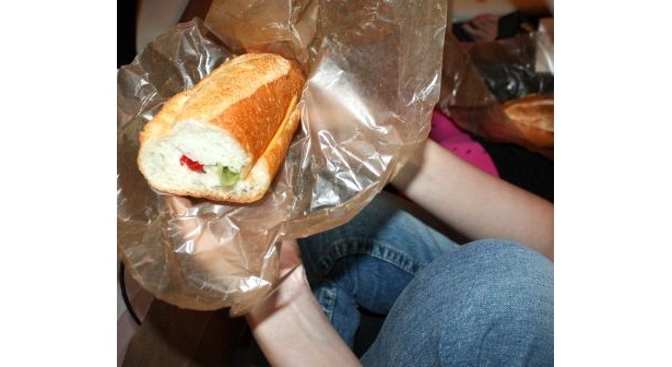 バゲットでサンドイッチを作ればオシャレ＆おいしい♪