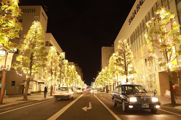【写真を見る】佐賀市の中央大通りシンボルロード