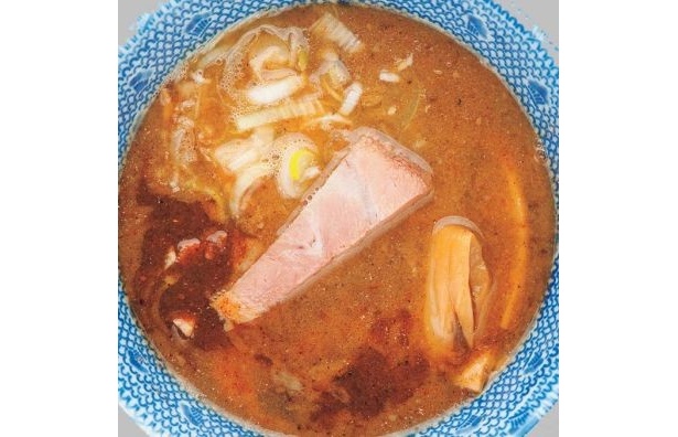 「W川越 コラボナーラ」の魚介トンコツスープ