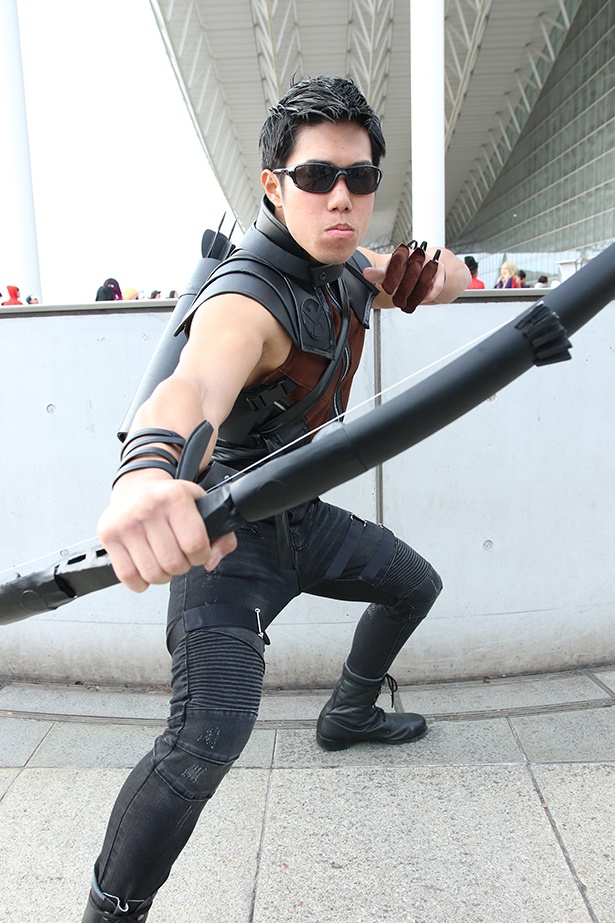 ホークアイのコスプレをしたおさるさん