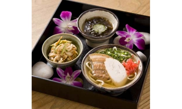 「琉球料理・島野菜 土の実」