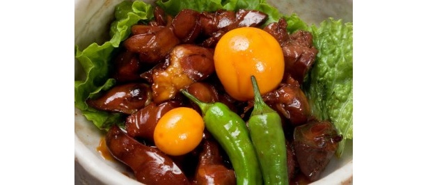 甘い醤油ダレがおいしい「甲府鳥もつ煮」