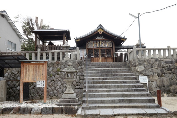 路地の社で浮気封じ＆復縁祈願/櫟谷七野神社