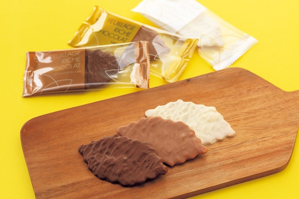 チョコレートをかけたリッチな味わいのクッキー、「MOROZOFF é」のファヤージュ リッチ ショコラ(12個入り・1296円)/阪神梅田本店