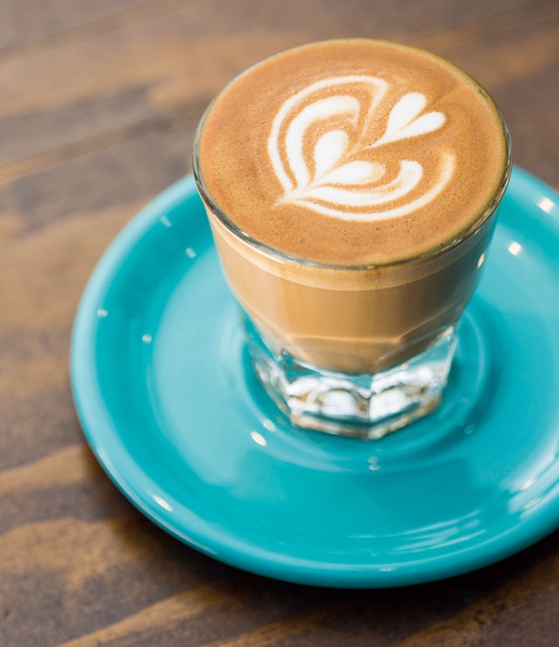 FOREST MARK ESPRESSO / 西海岸発祥のエスプレッソドリンク、ジブラルタル(450円)