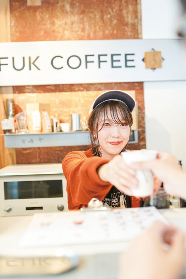 FUK COFFEE / 国体道路沿いにあり、買物中に気軽に利用できる