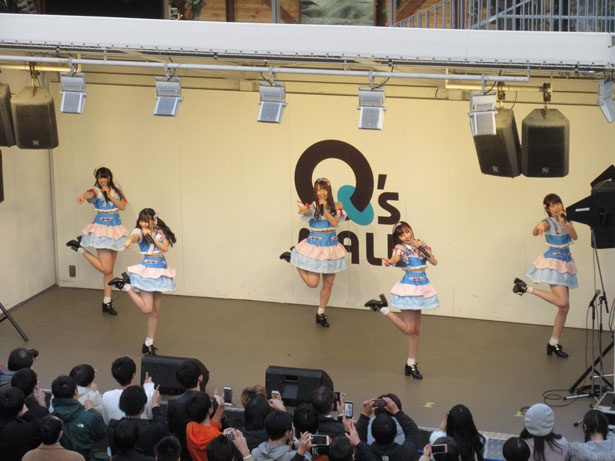 12月1日、大阪でニューシングルのリリースイベントが行われた