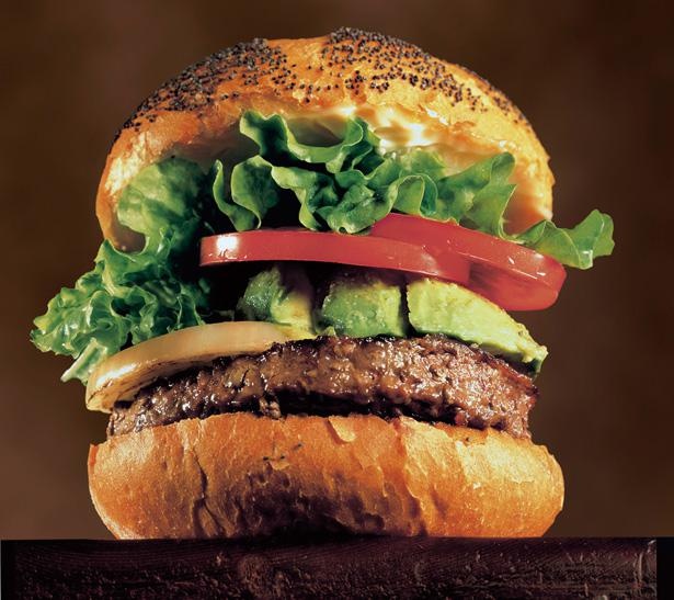「アボカドバーガー1/3LB」(1128円)/クア・アイナ