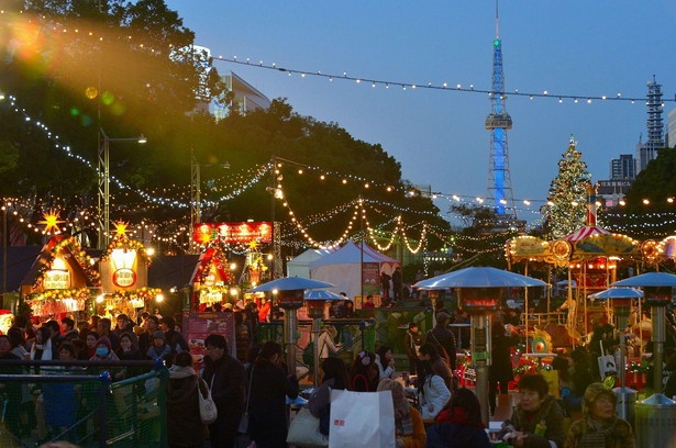 【写真を見る】2018年12月から24日(祝)まで久屋大通公園で開催される「名古屋クリスマスマーケット2018」