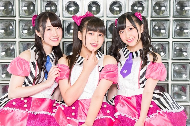 先行上映会ではキャスト3人のユニット・Run Girls, Run!によるOP曲が披露される