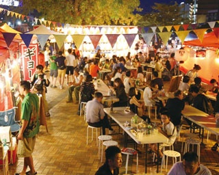 福岡の夏の人気イベントが番外編として冬にも開催！「新年夜市」
