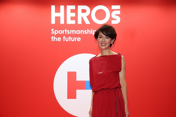 「HEARTS of GOLD」代表としてカンボジア国内でスポーツを通して支援を行う有森裕子氏