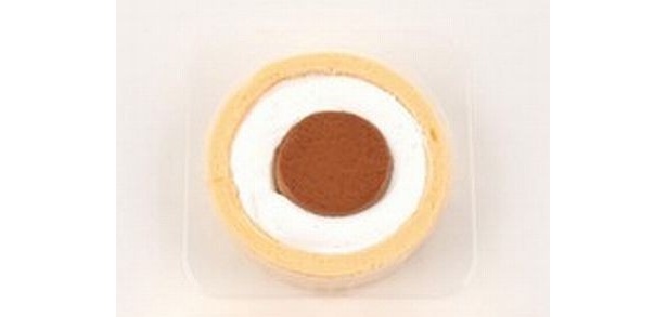 【画像】ロールケーキにプリンが丸ごと入ってます！