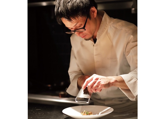 「ガーデンレストラン徳川園」、岐阜の「フォーティースリー」で料理長を務め、2018年に独立したシェフの小栗さん