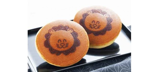 両口屋是清のスマイルライオン千なり（小豆あん￥121）。販売は～10/6（水）/名古屋三越 栄店
