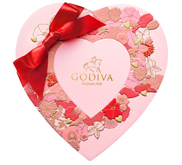 「ゴディバフェアリーケークセレクション」(12粒入5400円)のハート形パッケージは、フェミニンなピンク色