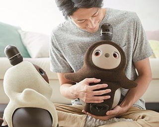 話題の癒し系ロボット「LOVOT」初の体験会が東京・日本橋で実施中！