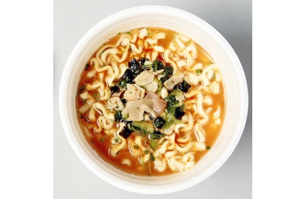 太い、濃い、多いの三拍子そろったカップ麺。「ガチぶと 鶏油とんこつ 醤油ラーメン大盛」