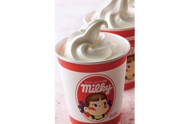 「ミルキーソフトクリーム＆スイーツ」の「ミルキーソフトクリーム」（1個220円）