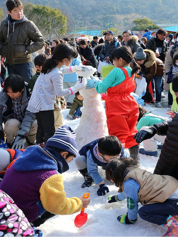 本物の雪で雪遊び 香川県で 第22回国分寺町冬のまつり 開催 ウォーカープラス