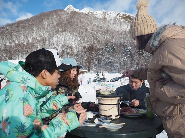 定山渓で冬のアクティビティを満喫 札幌で 定山渓 雪三舞 開催 ウォーカープラス