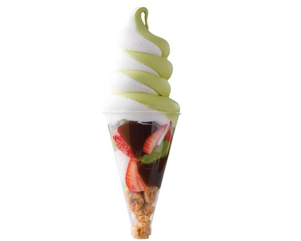 「cafe Clap」の「抹茶とイチゴの和パフェ」(970円)